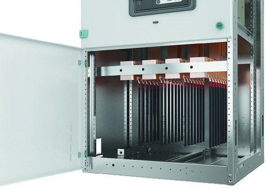 Horizontal busbar system inside a SIVACON 8PT low voltage switchgear cubicle, seen with the door open and the busbar compartment exposed.