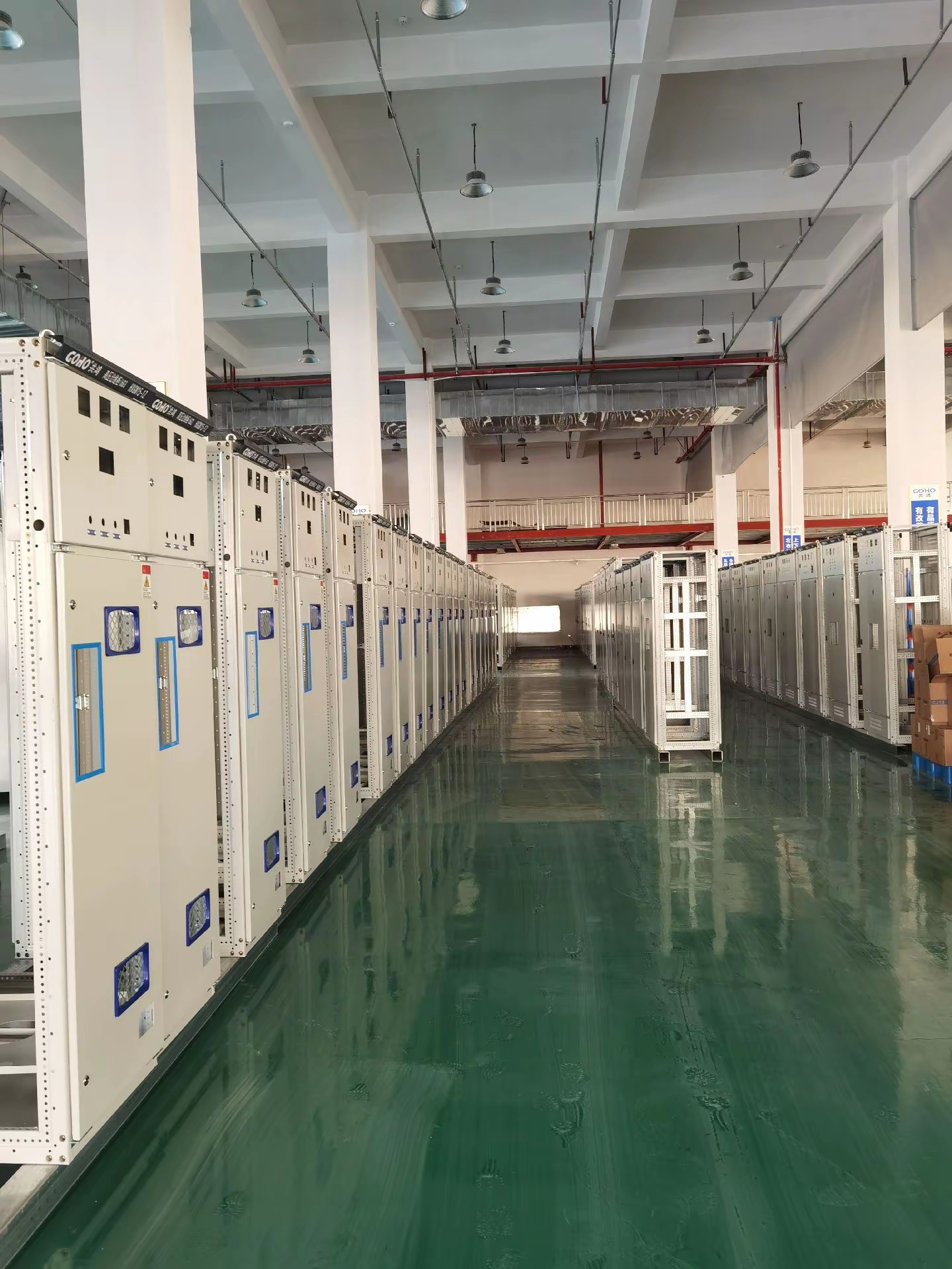 Final inspection and packaging area